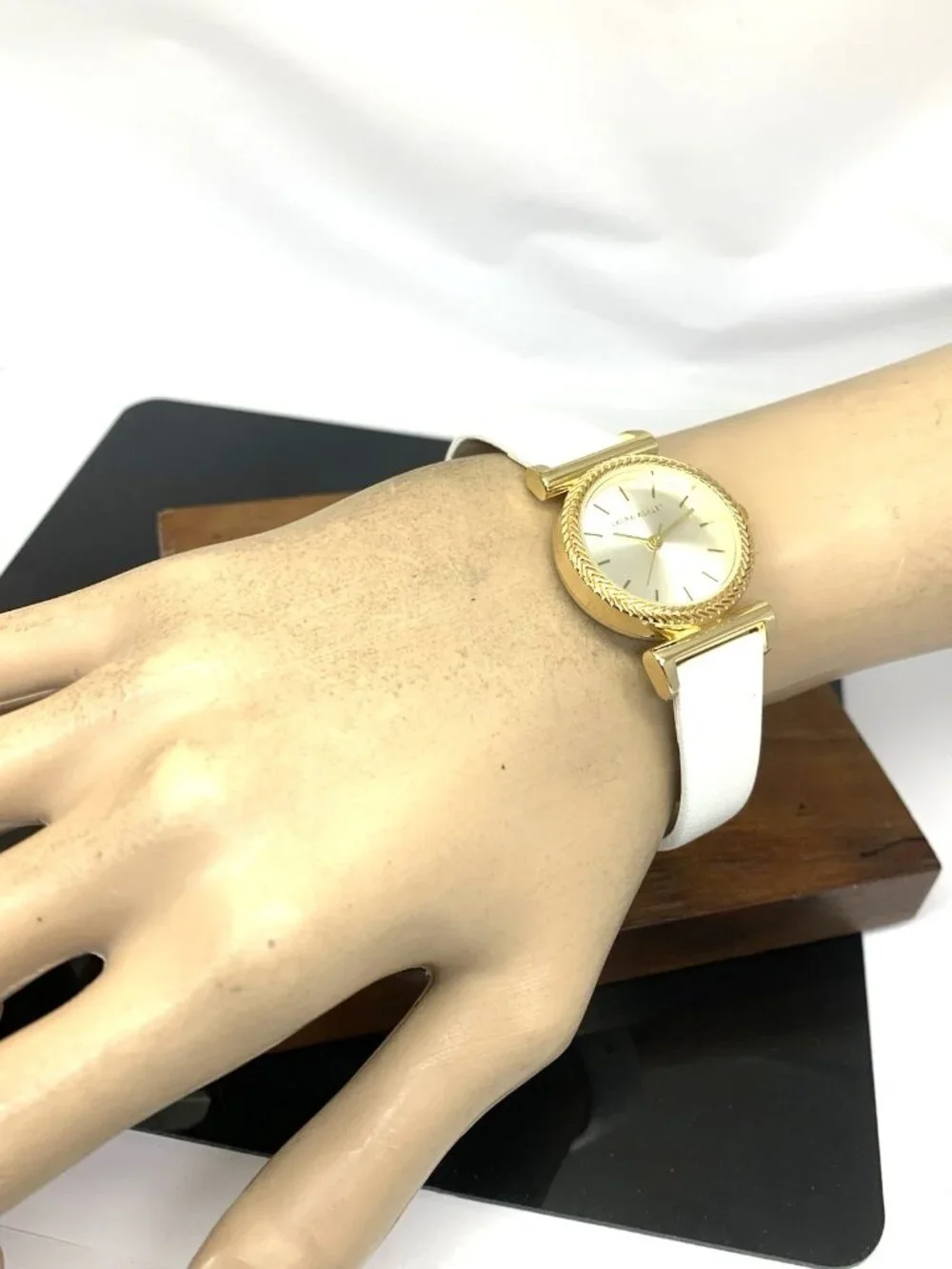 Laura Ashley Women's Watch LA2101YG Quartz Silver Dial Gold White Leather Strap